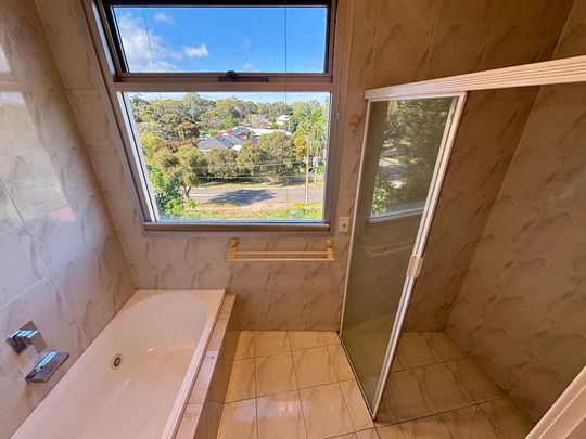 Windsor Gardens - Photo 1