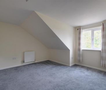 6 bedroom detached house to rent - Photo 5