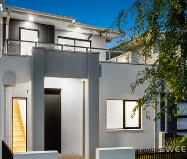 2 bedroom Bay Side Living - Photo 6