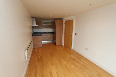 La Salle, Leeds City Centre, LS10 1NW - Photo 2