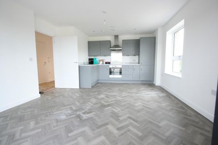 2 bedroom apartment to rent - Photo 3