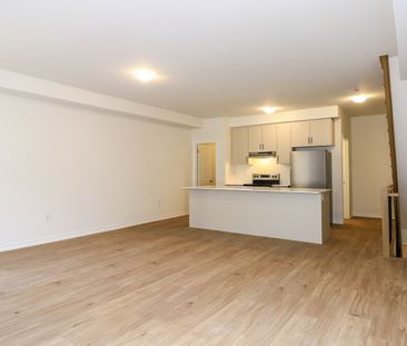 For Lease - 2025 Matteer Court Unit# Unit 20, Innisfil, Ontario - Photo 6