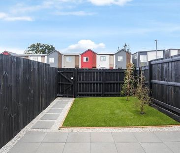 2 bedroom townhouse for rent in Papakura! - Photo 4