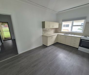 3 Bedroom Home with Large Backyard space!!! - Photo 5