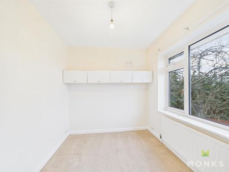 3 bedroom semi-detached house to rent - Photo 4