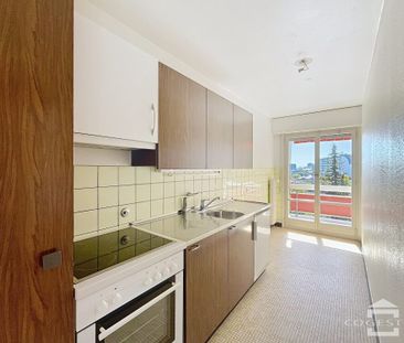 Agréable appartement de 3 pièces au 4ème étage proche du centre ville - Foto 1