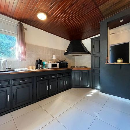 Location Maison 4 pièces 108m² PETITE ILE 97429 - Photo 3