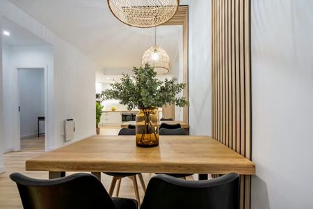 Ronda de Sant Pere, Barcelona, Catalonia 08010 - Photo 4