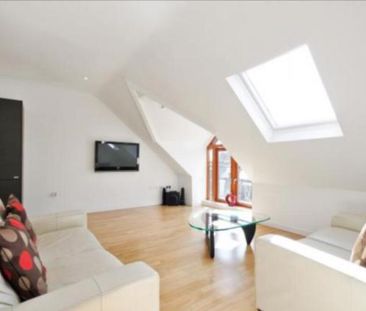 1 Bed Penthouse, Kilburn Lane, W10 - Photo 2