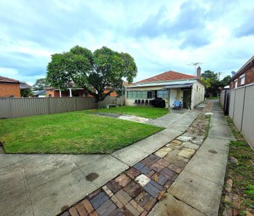 Carlton - Photo 5