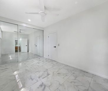 LARGE THREE BRDROOM NEAR NEW GRANNY FLAT! - Photo 3