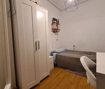 Carrer de Matias Perelló, Valencia, Valencian Community 46005 - Photo 6