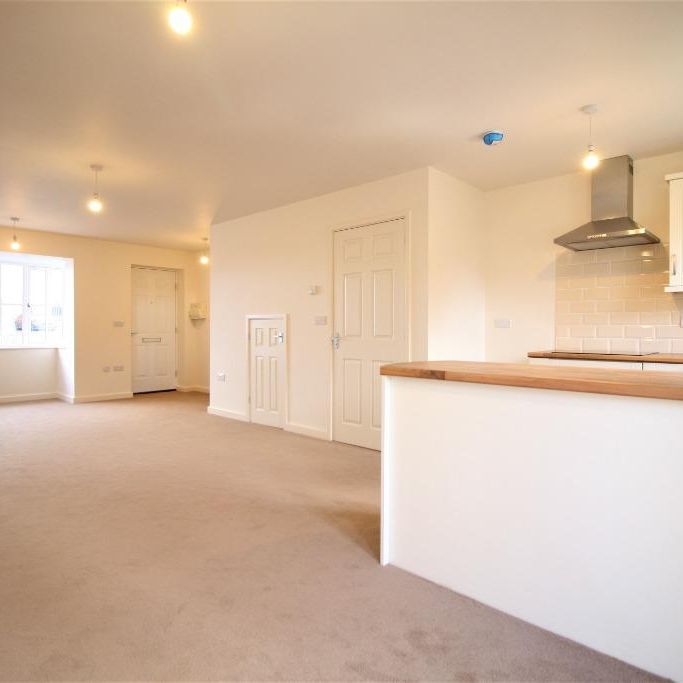 3 bedroom semi-detached house to rent - Photo 1