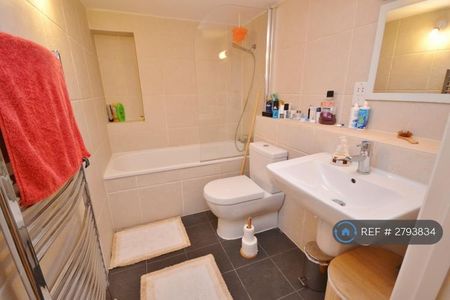 1 bedroom flat to rent - Photo 5
