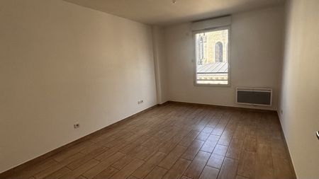 Location Appartement 3 pièces 75m² ENGHIEN LES BAINS 95880 - Photo 5