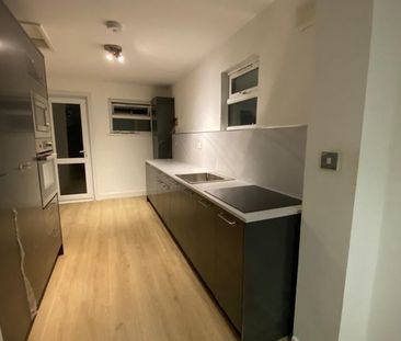 2 Bed Maisonette, Corporation Street, E15 - Photo 4