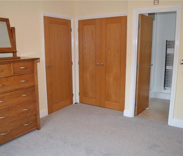 2 bedroom apartment to rent - Photo 3