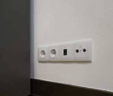 Room in a shared 9-bedroom apartment for rent in Lisbon. - Photo 6