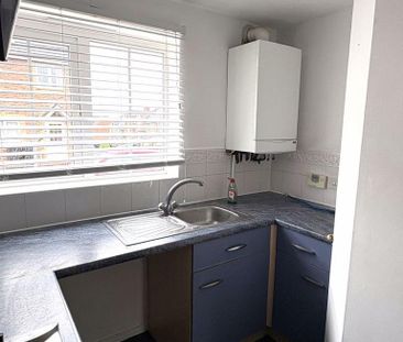 2 bedroom terraced house to rent - Photo 6