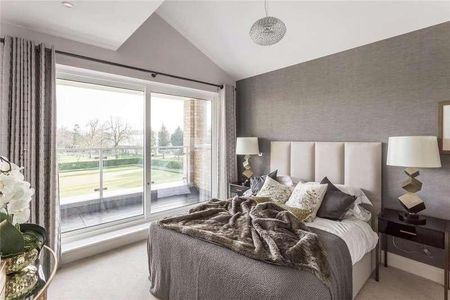 Woking, Surrey, GU22 - Photo 4