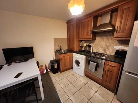 Apartment 7 190 Albertbridge Road, Belfast, BT5 4GU - Photo 4