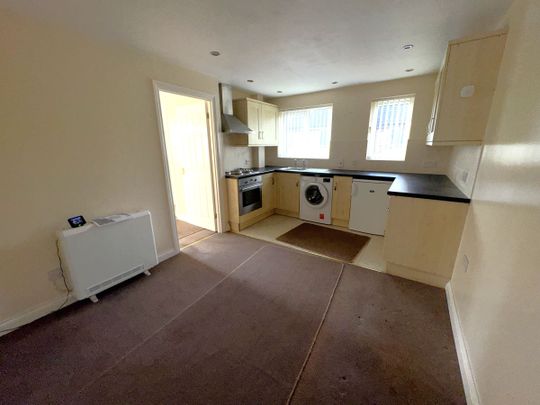 1 bed flat to rent in Somerville, Peterborough, PE4 - Photo 1