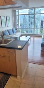 *** FULLY FURNISHED EXECUTIVE CONDO *** 28TH FLOOR *** VIEW ! *** - Photo 4