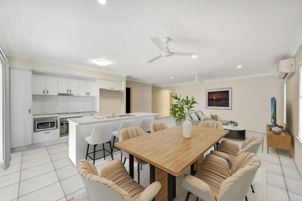 Fully Tiled Delight - Photo 1