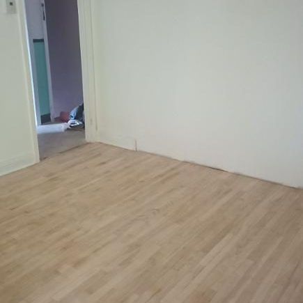 5 1/2 semi-meublé rénové à louer - Photo 3