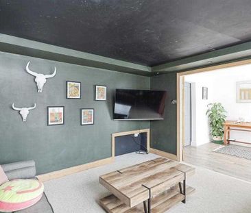 4 bedroom property to rent - Photo 1