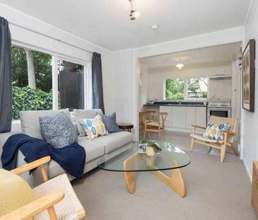 Cosy Unit on Empire with water included - Photo 5