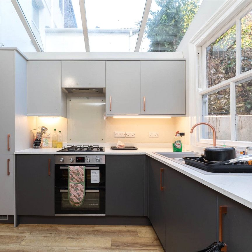 3 bedroom terraced house to rent - Photo 1