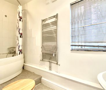2 bedroom in Castle Street, Reading - Photo 5