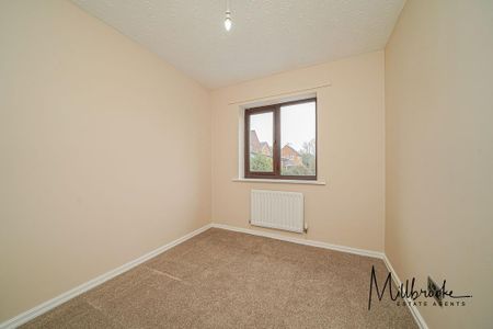 3 bedroom semi-detached house to rent - Photo 3