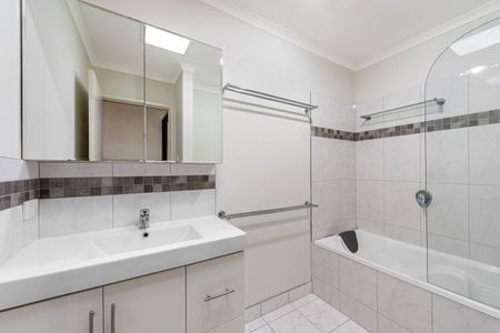 Beautifully renovated home - Photo 5