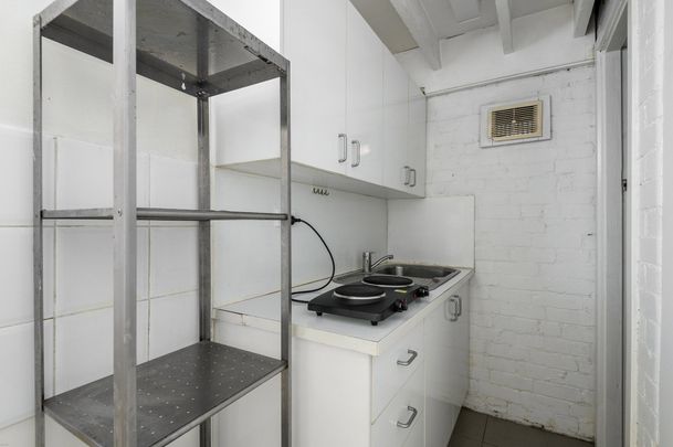 YOUR NEW YORK LOFT LIFESTYLE IN PORT MELBOURNE - Photo 1