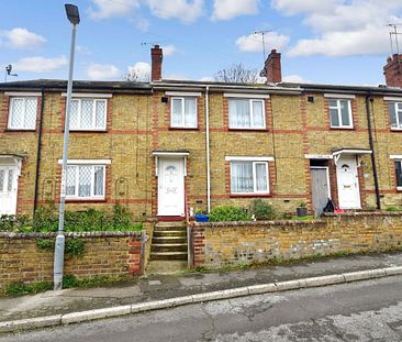 3 bedroom terraced house to rent - Photo 3