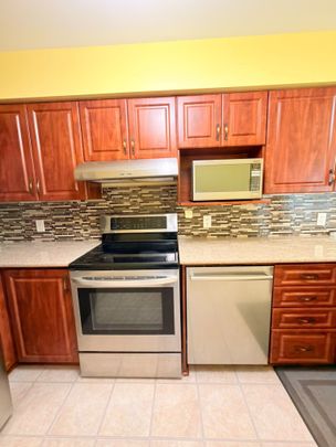 For Lease - 508 Farnham Court, Kingston, Ontario - Photo 1