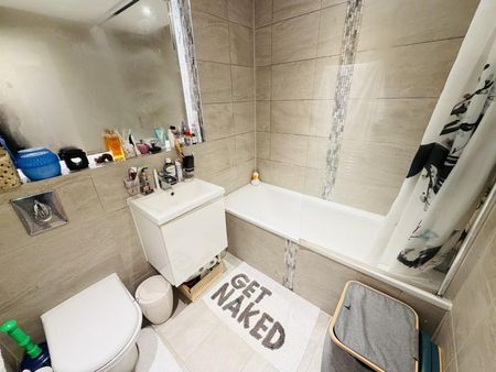 1 bedroom flat to rent - Photo 4