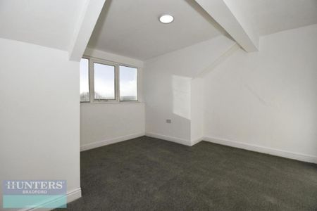 Cranmer Road, Bradford, West Yorkshire, BD3 - Photo 2