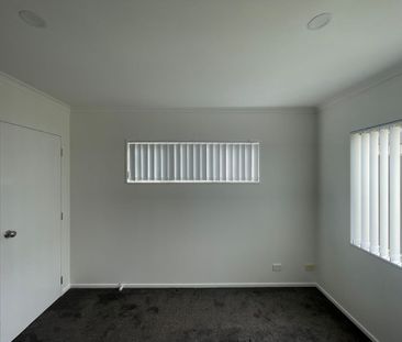 Flat Bush - Photo 2