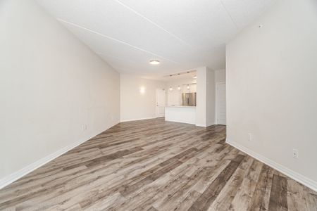 For Lease - 610 Farmstead Drive Unit# 320, Milton, Ontario - Photo 3