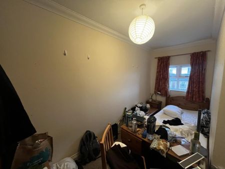 3 bedroom flat to rent - Photo 2