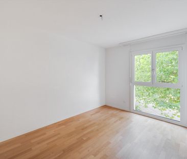 "Wohnung in ruhigem, grünen Quartier!!" - Photo 1