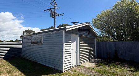 3 Bedroom - St Andrews - Photo 3