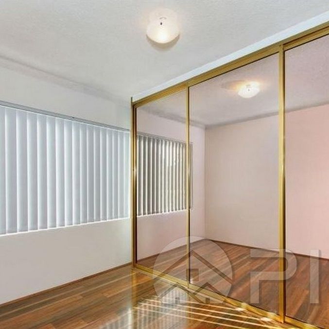 Affordable 2 bedroom unit in the heart of Parramatta - Photo 1