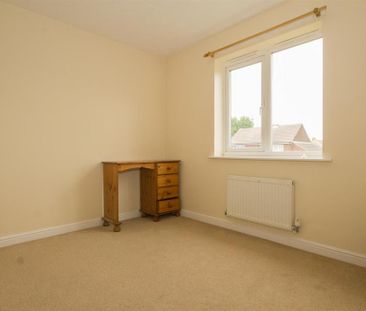 2 bedroom semi-detached house to rent - Photo 4