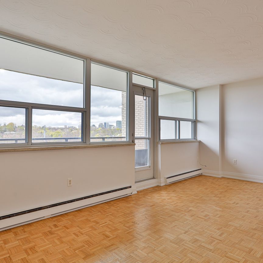 Bachelor Unit A - Photo 1