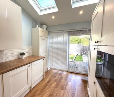 3 Bedroom End Terrace Available Arranging tenancy - Photo 3