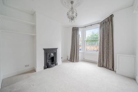 3 bedroom terraced house to rent - Photo 4